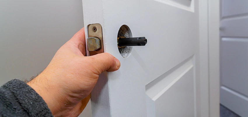 Nighttime Locksmith For Lock Repair in Los Angeles, CA