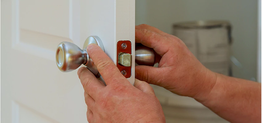AAA Locksmiths For lock Replacement in Los Angeles, California